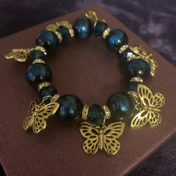 Bracelets - Picture 12 of 14